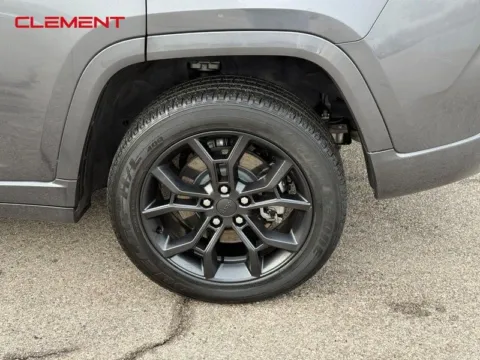 More photos of 2024 Jeep Grand Cherokee 4xe at Clement Chrysler Dodge Jeep Ram Columbia, IL