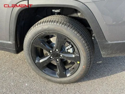 More photos of 2025 Jeep Grand Cherokee L Limited at Clement Chrysler Dodge Jeep Ram Columbia, IL