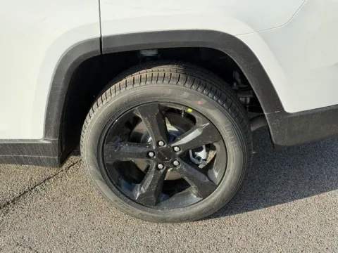 More photos of 2025 Jeep Grand Cherokee L Limited at Clement Chrysler Dodge Jeep Ram Columbia, IL