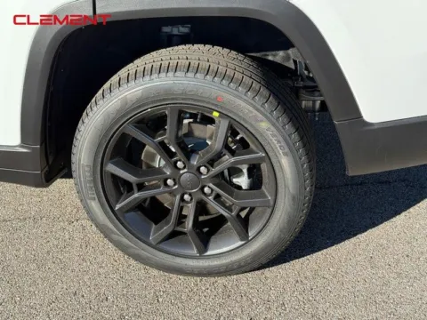 More photos of 2025 Jeep Grand Cherokee L Limited at Clement Chrysler Dodge Jeep Ram Columbia, IL