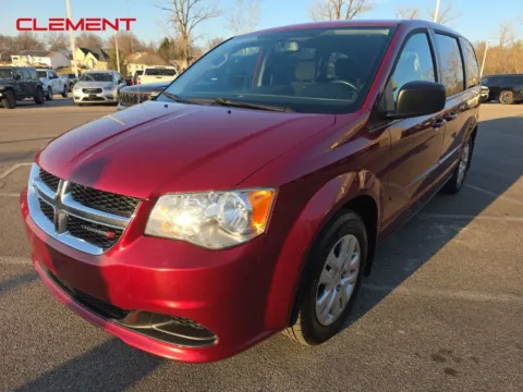 Red 2016 Dodge Grand Caravan SE for sale in Columbia, IL