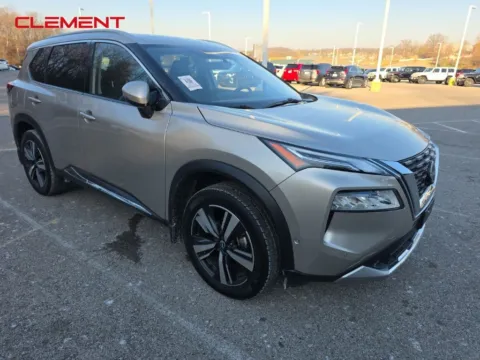 Silver 2022 Nissan Rogue Platinum for sale in Columbia, IL