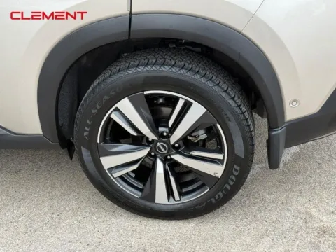 More photos of 2022 Nissan Rogue Platinum at Clement Chrysler Dodge Jeep Ram Columbia, IL