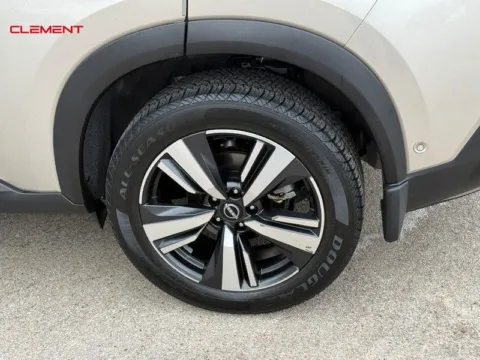 More photos of 2022 Nissan Rogue Platinum at Clement Chrysler Dodge Jeep Ram Columbia, IL