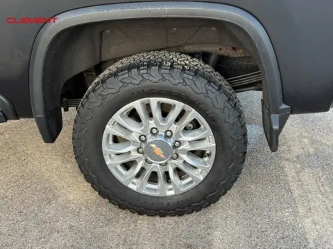 More photos of 2021 Chevrolet Silverado 2500HD High Country at Clement Chrysler Dodge Jeep Ram Columbia, IL