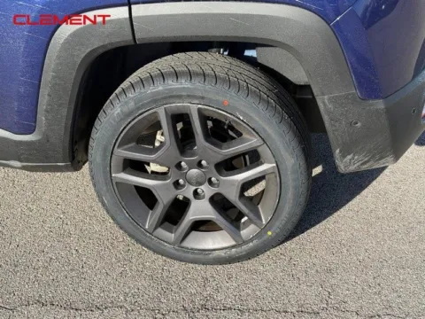 More photos of 2021 Jeep Renegade Latitude at Clement Chrysler Dodge Jeep Ram Columbia, IL