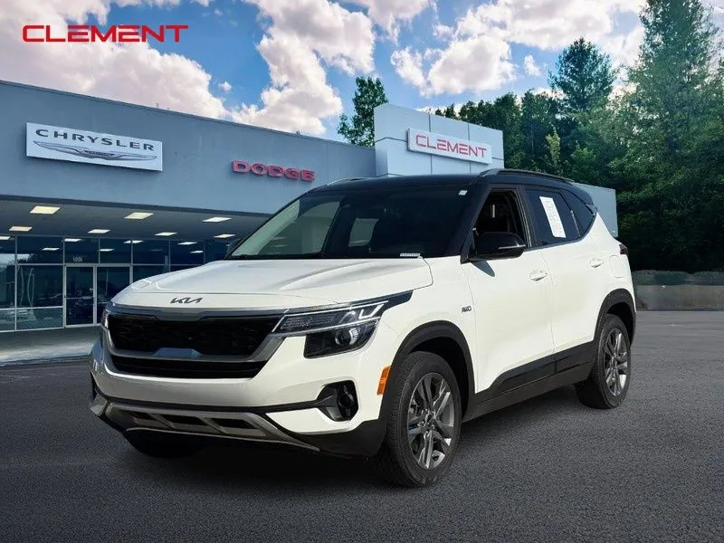 White 2022 Kia Seltos S for sale in Columbia, IL