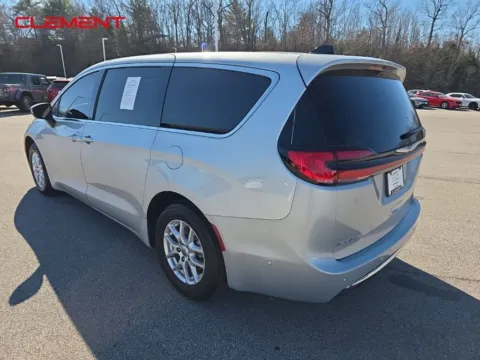 More photos of 2023 Chrysler Pacifica Touring L at Clement Chrysler Dodge Jeep Ram Columbia, IL