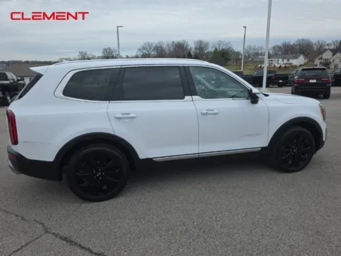 More photos of 2021 Kia Telluride EX at Clement Chrysler Dodge Jeep Ram Columbia, IL