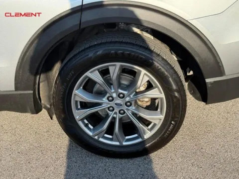 More photos of 2023 Ford Explorer Limited at Clement Chrysler Dodge Jeep Ram Columbia, IL