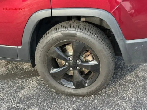 More photos of 2020 Jeep Cherokee Altitude at Clement Chrysler Dodge Jeep Ram Columbia, IL