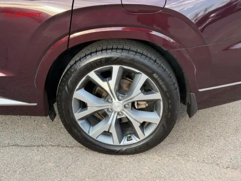 More photos of 2021 Hyundai Palisade Limited at Clement Chrysler Dodge Jeep Ram Columbia, IL