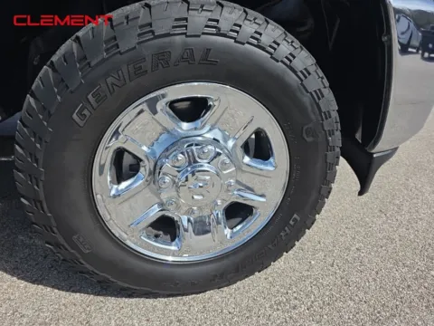 More photos of 2022 Ram 2500 Tradesman at Clement Chrysler Dodge Jeep Ram Columbia, IL