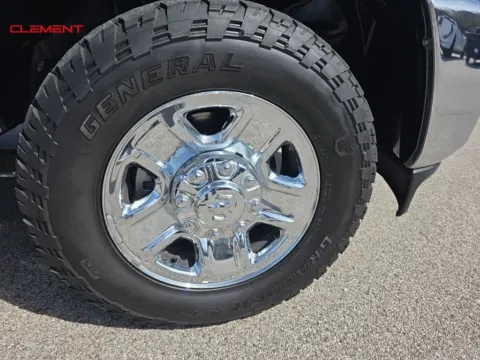 More photos of 2022 Ram 2500 Tradesman at Clement Chrysler Dodge Jeep Ram Columbia, IL
