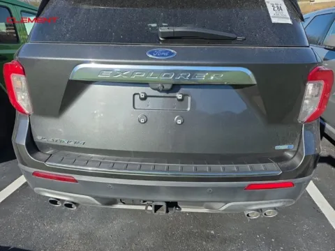 More photos of 2020 Ford Explorer Platinum at Clement Chrysler Dodge Jeep Ram Columbia, IL