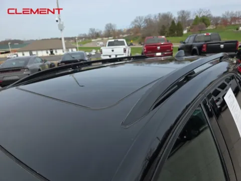 More photos of 2023 Chevrolet Equinox Premier at Clement Chrysler Dodge Jeep Ram Columbia, IL