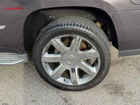 More photos of 2015 Cadillac Escalade Luxury at Clement Chrysler Dodge Jeep Ram Columbia, IL