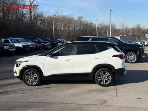 Photos of 2022 Kia Seltos S for sale in Columbia, IL at Clement Chrysler Dodge Jeep Ram Columbia