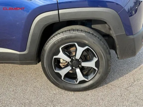More photos of 2021 Jeep Renegade Trailhawk at Clement Chrysler Dodge Jeep Ram Columbia, IL