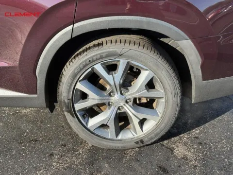 More photos of 2020 Hyundai Palisade SEL at Clement Chrysler Dodge Jeep Ram Columbia, IL