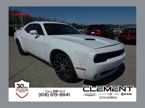 White 2021 Dodge Challenger SXT for sale in Columbia, IL