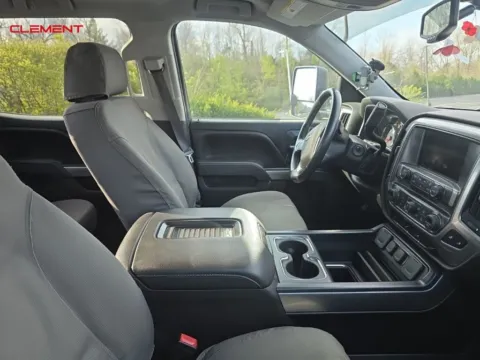 More photos of 2016 Chevrolet Silverado 1500 LT at Clement Chrysler Dodge Jeep Ram Columbia, IL