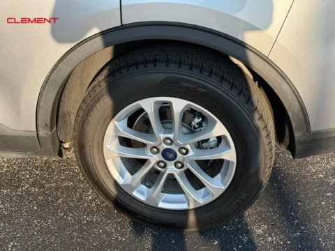 More photos of 2022 Ford Escape SE at Clement Chrysler Dodge Jeep Ram Columbia, IL