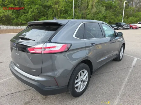 More photos of 2023 Ford Edge SEL at Clement Chrysler Dodge Jeep Ram Columbia, IL