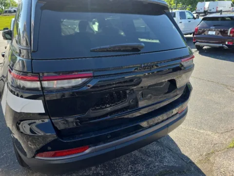 More photos of 2026 Jeep Grand Cherokee Limited at Clement Chrysler Dodge Jeep Ram Columbia, IL