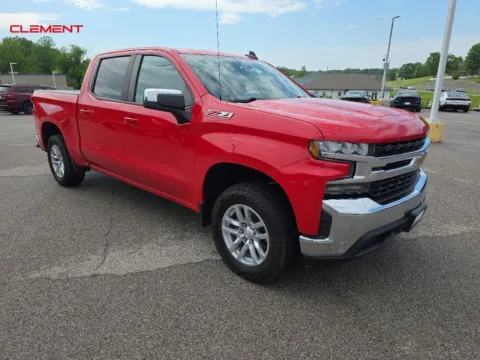More photos of 2019 Chevrolet Silverado 1500 LT at Clement Chrysler Dodge Jeep Ram Columbia, IL