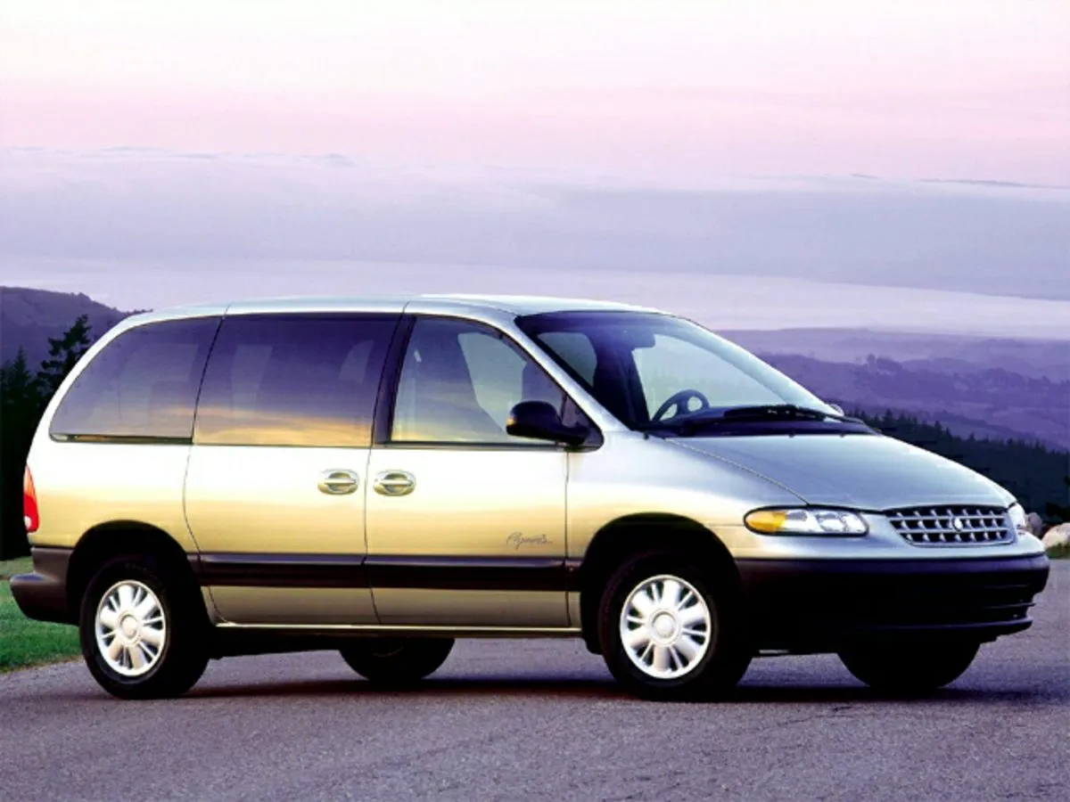 2000 Plymouth Voyager for sale in Columbia, IL