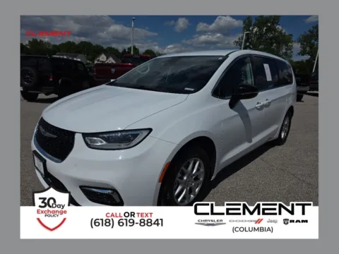 White 2024 Chrysler Pacifica Touring L for sale in Columbia, IL