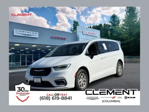 White 2024 Chrysler Pacifica Touring L for sale in Columbia, IL