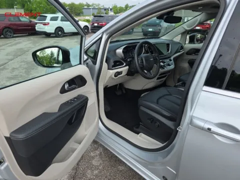 More photos of 2024 Chrysler Pacifica Touring L at Clement Chrysler Dodge Jeep Ram Columbia, IL