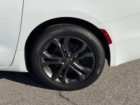 More photos of 2026 Chrysler Pacifica Select at Clement Chrysler Dodge Jeep Ram Columbia, IL