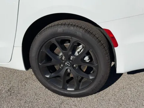 More photos of 2026 Chrysler Pacifica Limited at Clement Chrysler Dodge Jeep Ram Columbia, IL