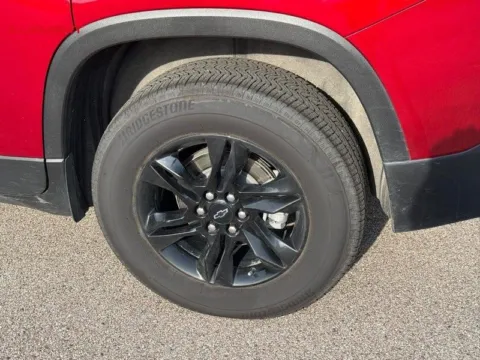 More photos of 2023 Chevrolet Traverse LT Leather at Clement Chrysler Dodge Jeep Ram Columbia, IL