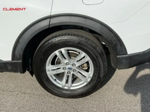 More photos of 2023 Ford Explorer at Clement Chrysler Dodge Jeep Ram Columbia, IL