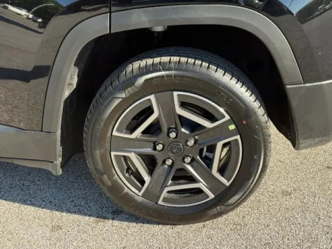 More photos of 2026 Jeep Cherokee Laredo at Clement Chrysler Dodge Jeep Ram Columbia, IL