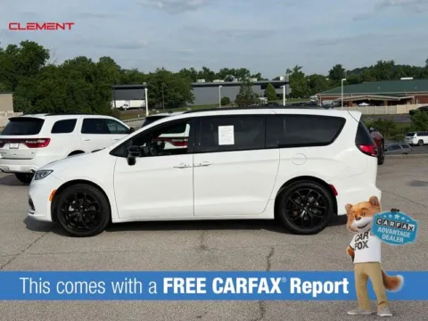 Photos of 2025 Chrysler Pacifica Limited for sale in Columbia, IL at Clement Chrysler Dodge Jeep Ram Columbia