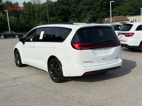Another view of 2025 Chrysler Pacifica Limited for sale in Columbia, IL at Clement Chrysler Dodge Jeep Ram Columbia