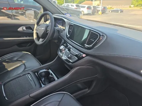 Another view of 2025 Chrysler Pacifica Limited for sale in Columbia, IL at Clement Chrysler Dodge Jeep Ram Columbia