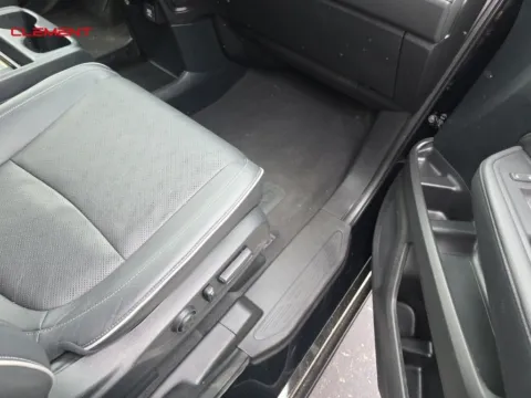 More photos of 2023 Honda Odyssey Elite at Clement Chrysler Dodge Jeep Ram Columbia, IL