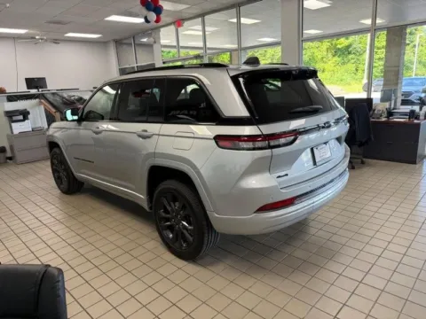 More photos of 2026 Jeep Grand Cherokee Limited Reserve at Clement Chrysler Dodge Jeep Ram Columbia, IL