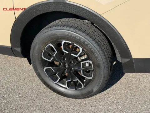 More photos of 2024 Hyundai Santa Cruz SEL at Clement Chrysler Dodge Jeep Ram Columbia, IL