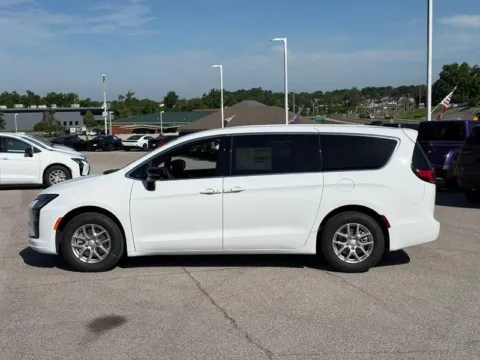 Photos of 2027 Chrysler Pacifica Select for sale in Columbia, IL at Clement Chrysler Dodge Jeep Ram Columbia