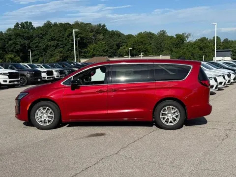 Photos of 2027 Chrysler Pacifica Select for sale in Columbia, IL at Clement Chrysler Dodge Jeep Ram Columbia