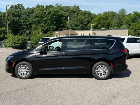 Photos of 2027 Chrysler Pacifica Select for sale in Columbia, IL at Clement Chrysler Dodge Jeep Ram Columbia