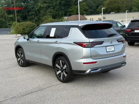 Another view of 2025 Mitsubishi Outlander SE for sale in Columbia, IL at Clement Chrysler Dodge Jeep Ram Columbia