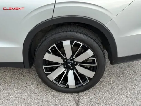 More photos of 2025 Mitsubishi Outlander SE at Clement Chrysler Dodge Jeep Ram Columbia, IL